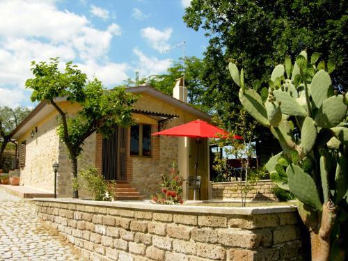 Casa L'arcobaleno : 3 Holiday Homes With Pool