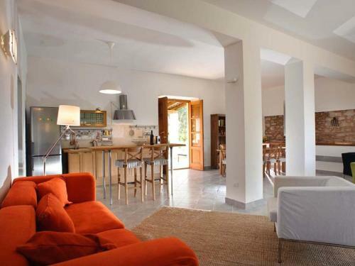Modern Villa In Patti With Terrace