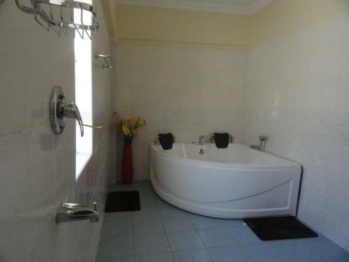 Calabash Hotel, Migori