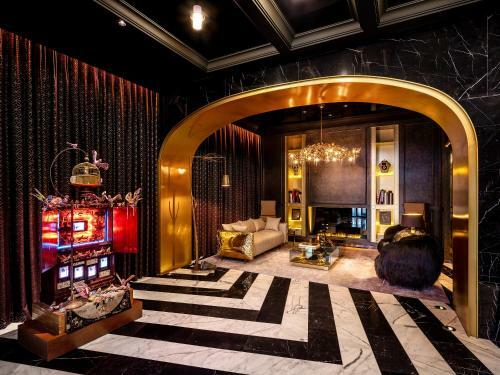 Hotel Art Paradiso, Paradise City