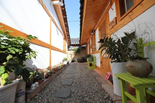 Hostal Serroa