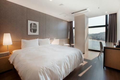 Hotel Gwangalli Brown Dot D Minlak
