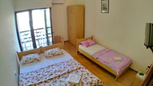Hostal Guesthouse Obala