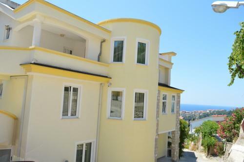 Apartments Amina
