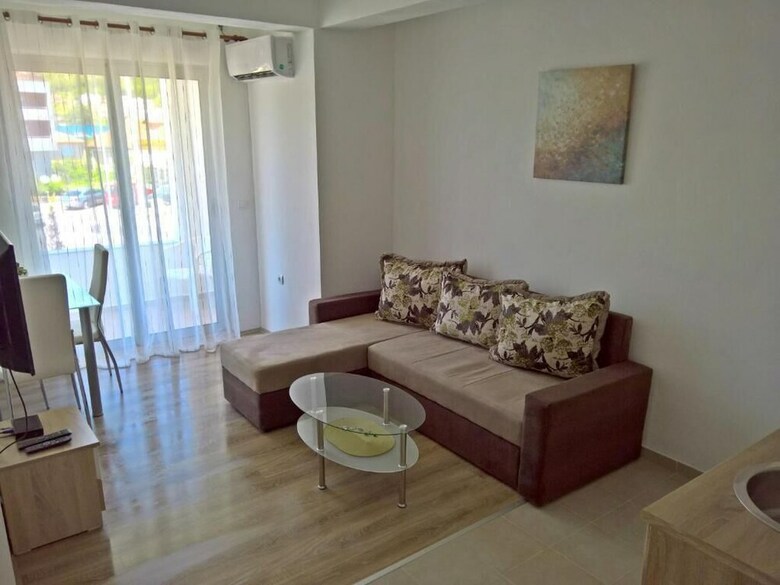 La Porta Apartments