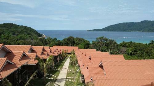 Perhentian Island Cocohut Long Beach Resort