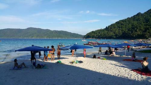 Perhentian Island Cocohut Long Beach Resort