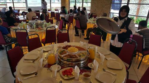 Hotel Al Safina Kijal Beach Resort
