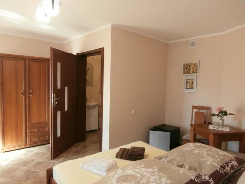 Pokoje Go?cinne - Noclegi Charzykowy