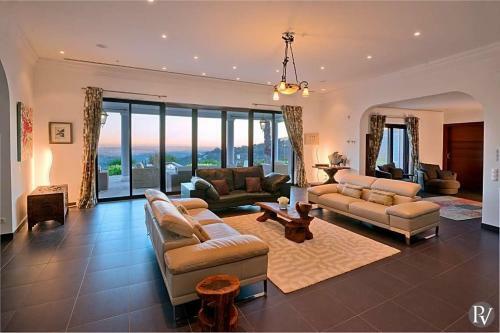 Santa Barbara De Nexe Villa Sleeps 8 Pool Air Con