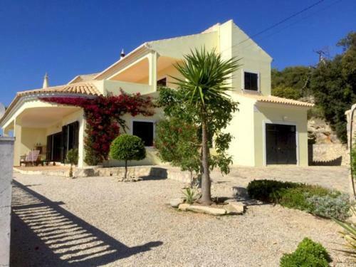 Vale De Rosas Villa Sleeps 8