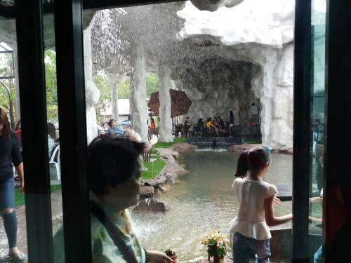 Hotel I View Park Resort