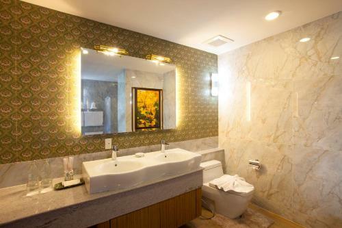 Hotel Rk Riverside Resort & Spa (reon Kruewal)