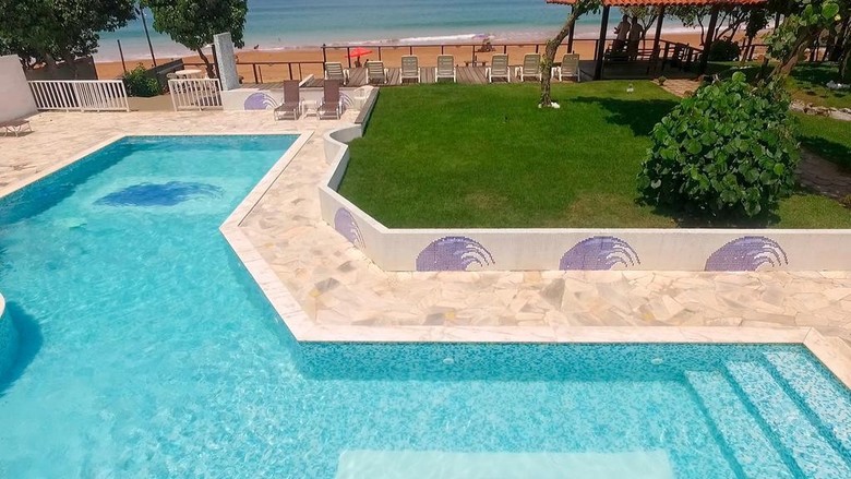 Hostal Deck Dos Tucuns