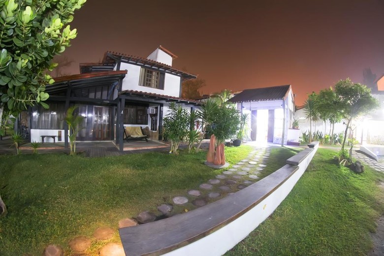 Hostal Deck Dos Tucuns