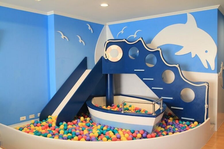 Bed & Breakfast Kid Baby Homestay