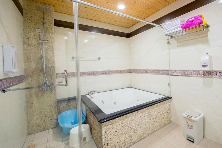 Bed & Breakfast Kid Baby Homestay