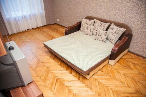 2 Rooms Apartment On Soborny Avenue 182. Luxury Class. Centre