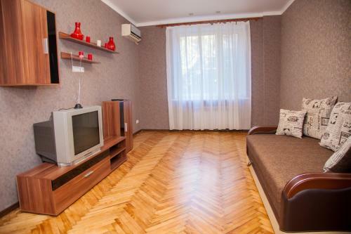 2 Rooms Apartment On Soborny Avenue 182. Luxury Class. Centre