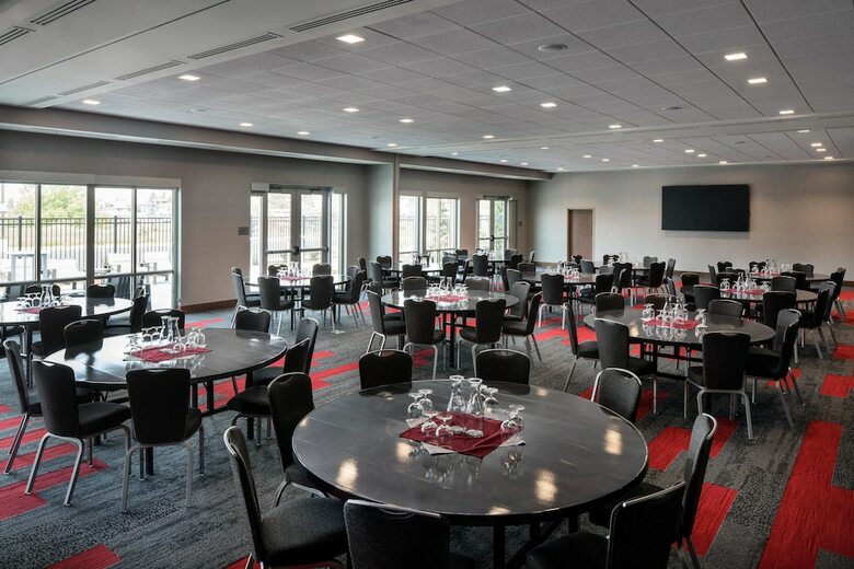 Hotel Courtyard By Marriott Pullman