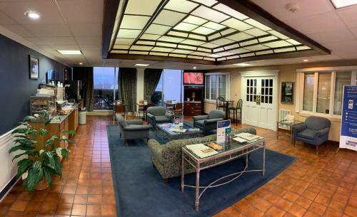 Hotel Rodeway Inn And Suites