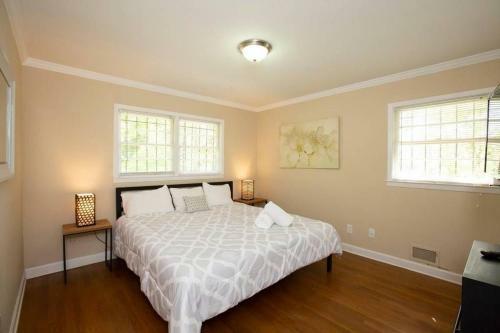 Five-bedroom Decatur (georiga) Holiday Home