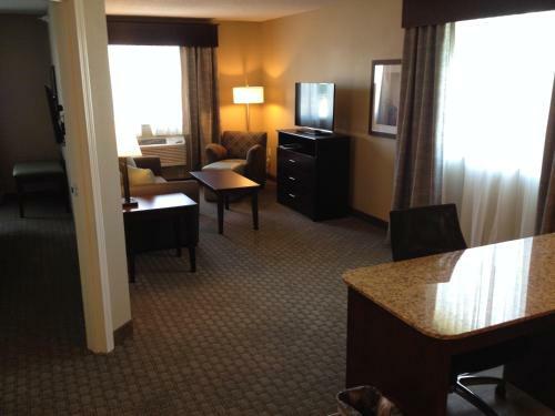 Grandstay Hotel & Suites - Glenwood