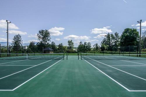 Mountainside Resort: K105