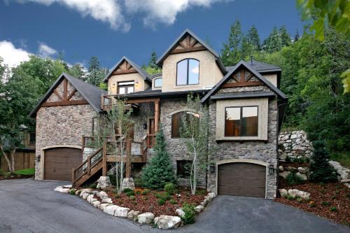 Boulder Ridge Home