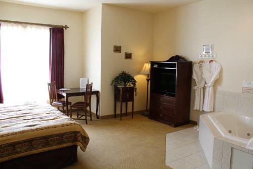 Hotel Silverland Inn & Suites