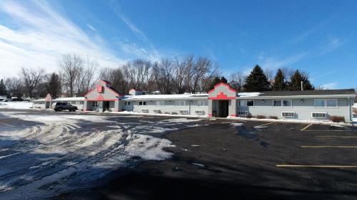 Hotel Red Carpet Inn - Windom