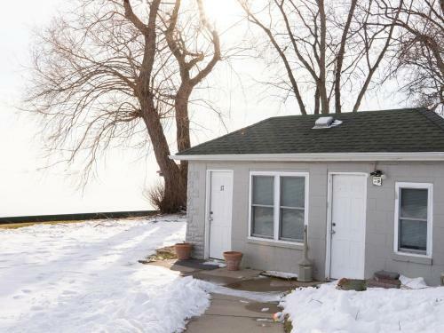 Lakeview Motel - 3 Mi From Harbor Oaks Hospital