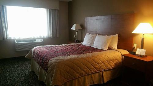 Hotel Canby Inn And Suites
