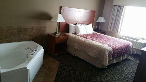 Hotel Canby Inn And Suites