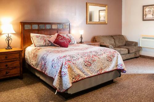 Circle R Motel