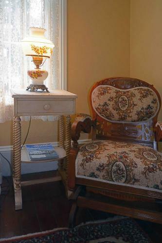 Bed & Breakfast 1872 John Denham House B And B Inn