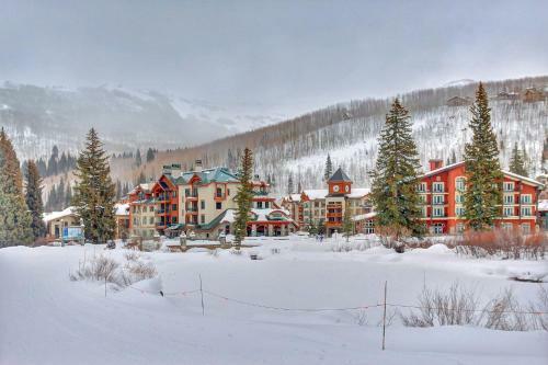 Powderhorn Lodge 419: Spearmint Suite