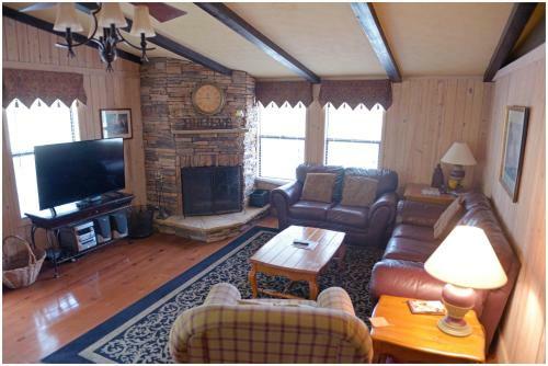 Pine Mountain Club Chalets