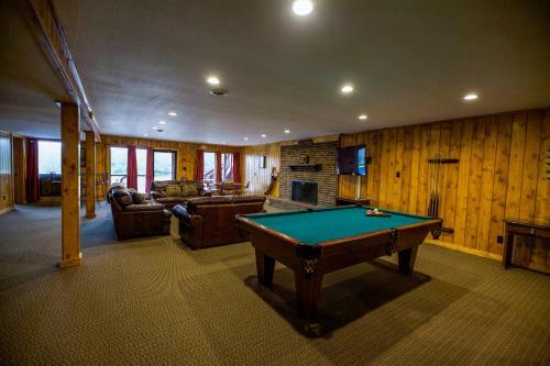 Grande Butte Lodge - Hocking Hills Home
