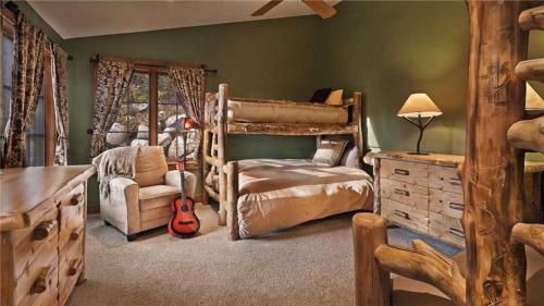 Black Bear Chalet - 4br Luxury Mountain Home