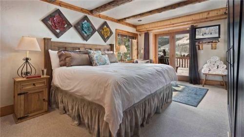 Mountain High Chalet - Quintessential Deluxe Cabin - Spectacular Views!