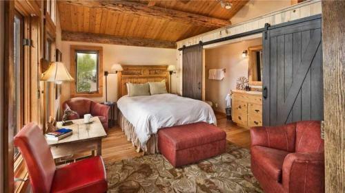 Mountain High Chalet - Quintessential Deluxe Cabin - Spectacular Views!