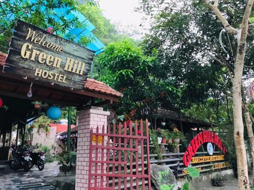 Bed & Breakfast Green Hill Hostel & Tour