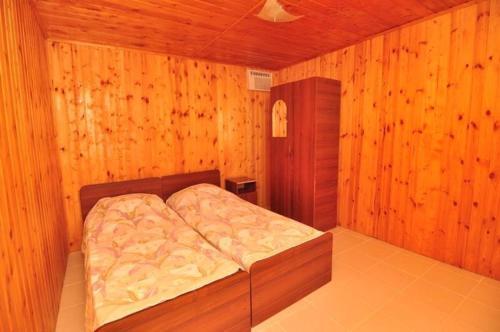Hostal Guesthouse On Sukhumskoe Shosse 37