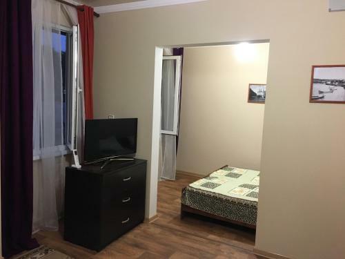 Hostal Guest House On Shakirbay 11