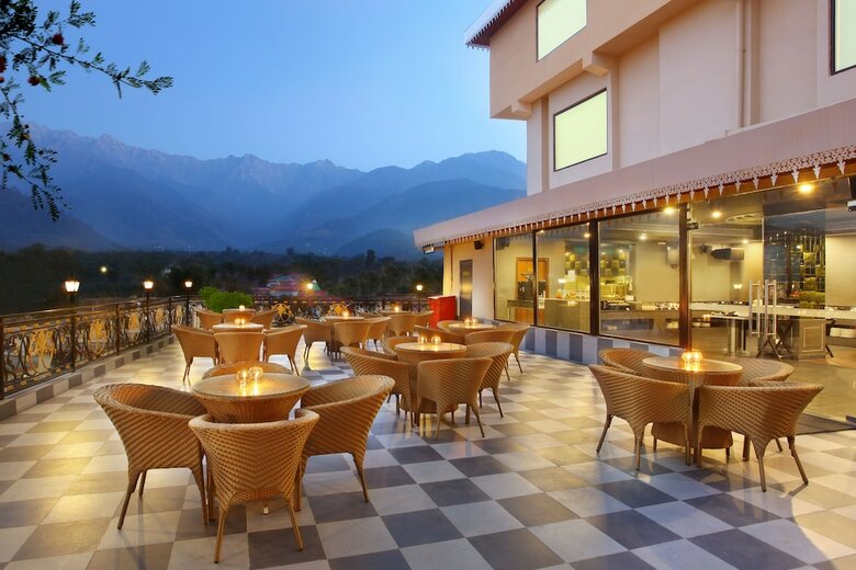 Hotel Rs Sarovar Portico