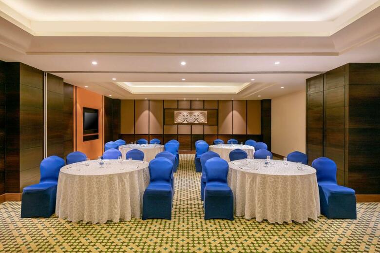 Hotel Radisson Blu Resort & Spa Karjat