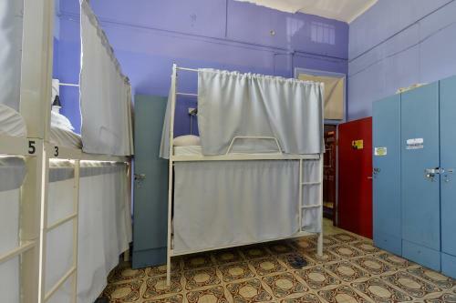 Roger�s Hostel Tel Aviv (age 18-45)