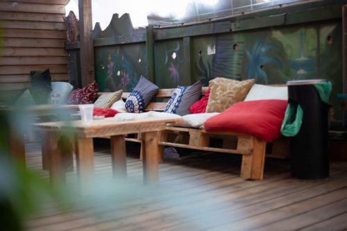 Roger�s Hostel Tel Aviv (age 18-45)