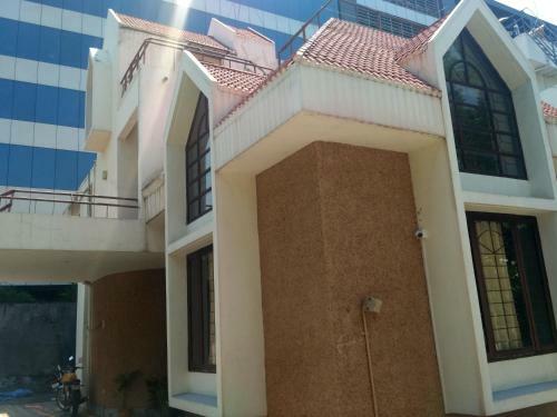 Easystayy Service Apartment